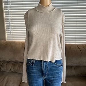 Paper Crane Soft Knit Fabric with Turtle Neck Long Sleeve Top
